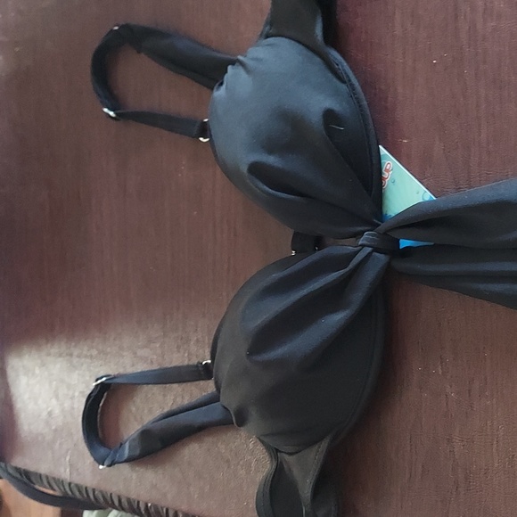 Gwell group black bikini top large - Picture 8 of 8